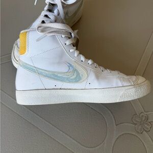 Nike Kids High Tops White and Yellow